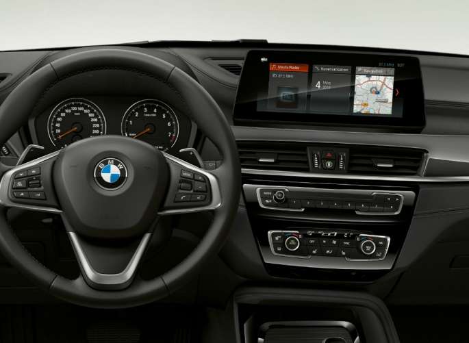 BMW X1, xLine-útfærsla, innanrými BMW X1, xLine-útfærsla, innanrými með áherslu á ökumannsrými