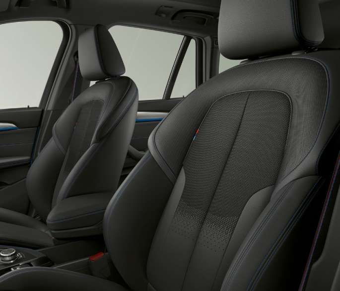 BMW X1, M Sport-útfærsla, áklæði BMW X1, M Sport-útfærsla, innanrými með áherslu á áklæði