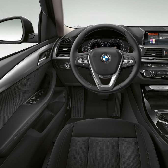 BMW X3, grunngerð, innanrými BMW X3, grunngerð, innanrými
