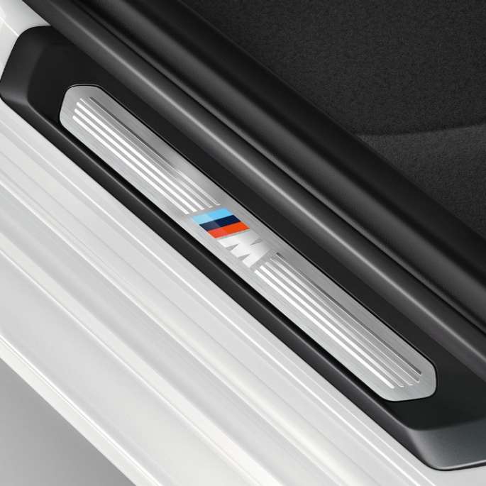 BMW X3 M40i, M Sport-útfærsla, sílsalisti BMW X3 M40i, M Sport-útfærsla, sílsalisti