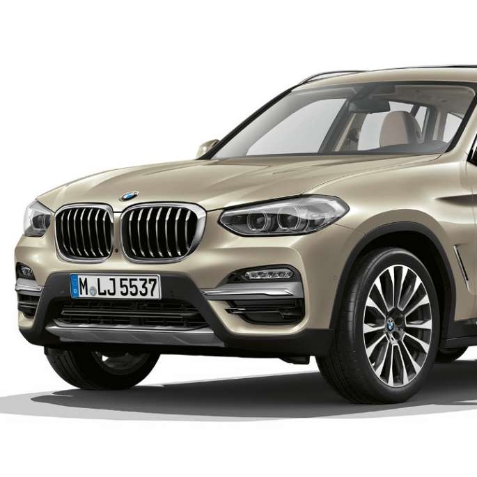 BMW X3 M40i, Luxury Line-útfærsla, skásett sjónarhorn á framhluta BMW X3 M40i, Luxury Line-útfærsla, skásett sjónarhorn á framhluta