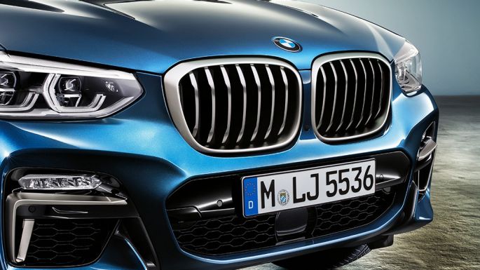 BMW X3 M40i, framsvunta og tvískipt grill BMW X3 M40i, framsvunta og tvískipt grill