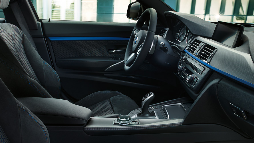 Variable sport steering Variable sport steering