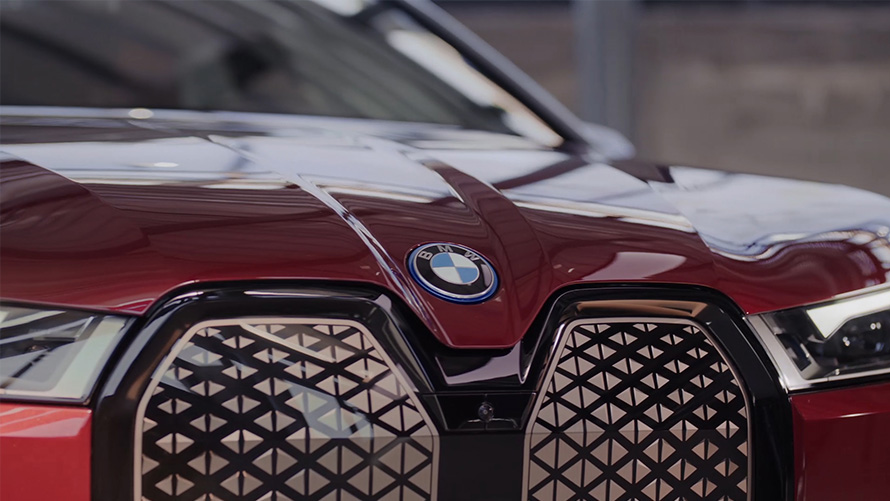 BMW iX i20 rafmagnsjeppi að utan helstu atriði Myndband BMW iX i20 2021 rafmagnsjeppi að utan helstu atriði Myndband