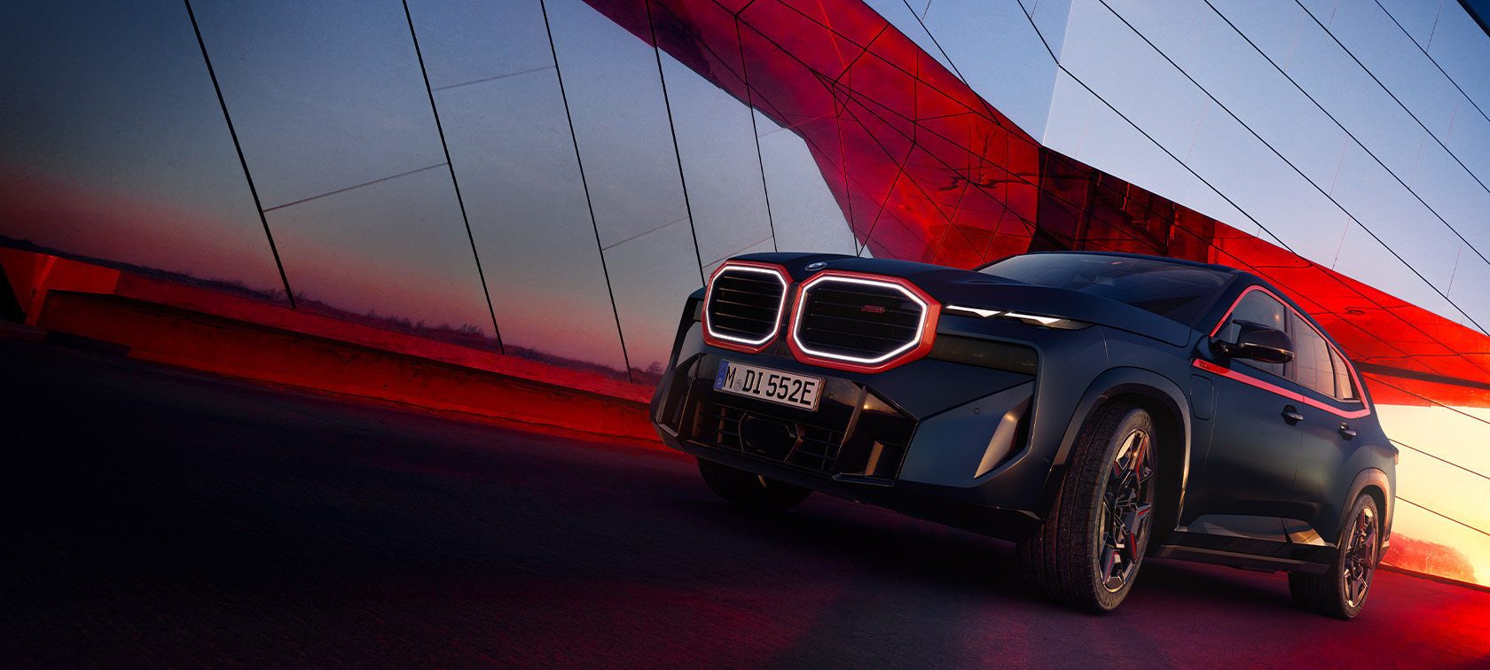 BMW XM G09 Label Red 2023 kynning