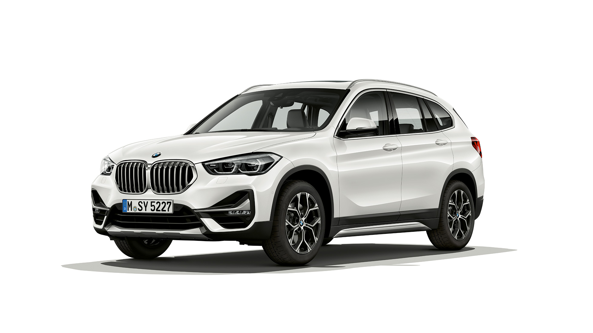 BMW X1, xLine-útfærsla, skásett sjónarhorn á framhluta BMW X1, xLine-útfærsla, skásett sjónarhorn á framhluta innanhúss