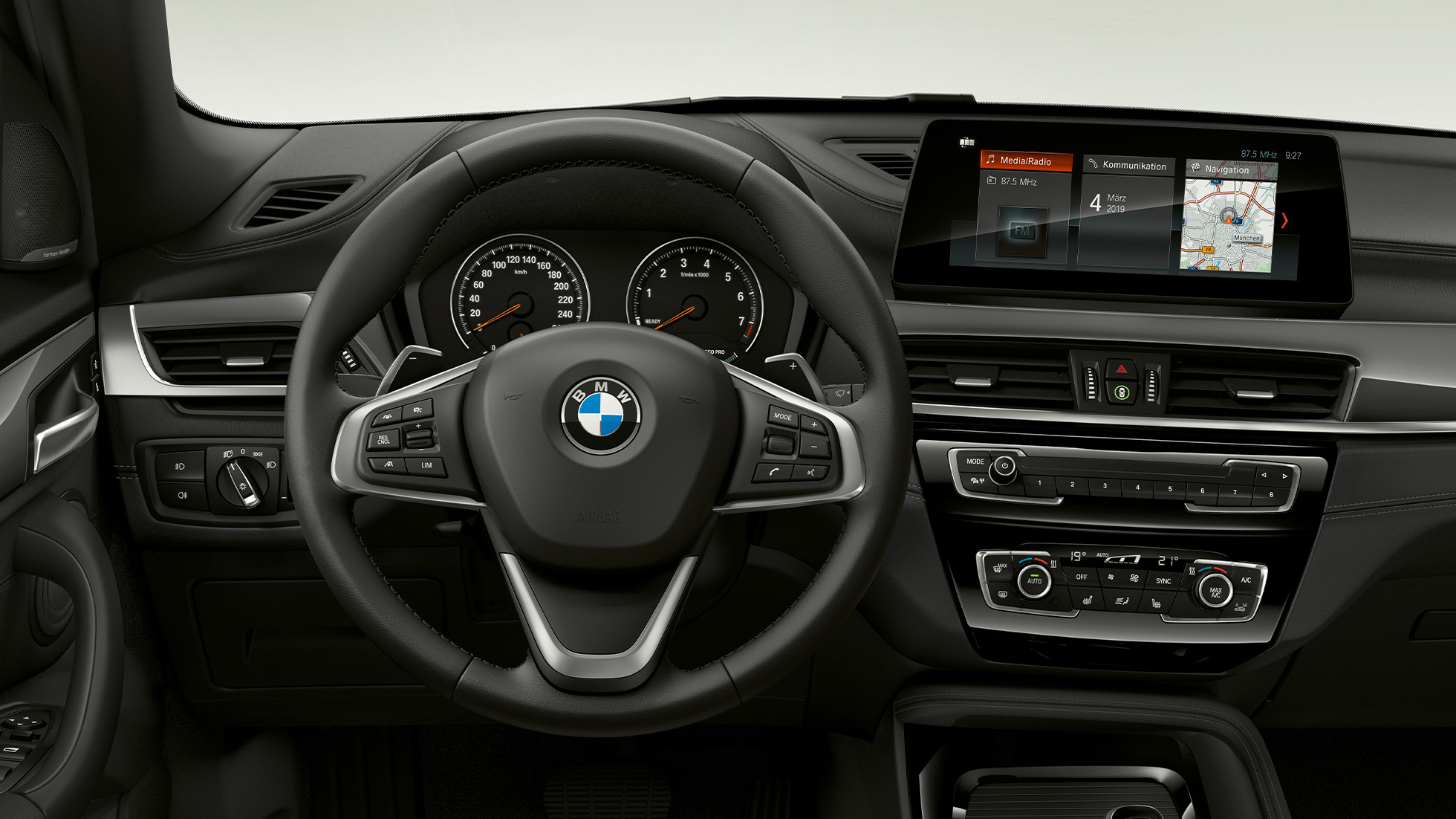 BMW X1, xLine-útfærsla, innanrými BMW X1, xLine-útfærsla, innanrými með áherslu á ökumannsrými