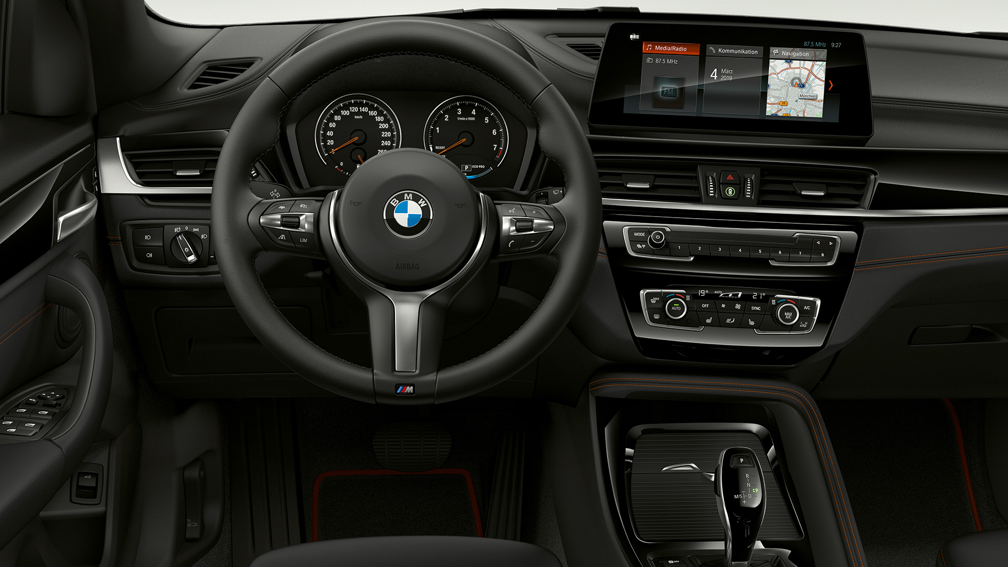 BMW X1, Sport Line-útfærsla, innanrými BMW X1, Sport Line-útfærsla, innanrými með áherslu á ökumannsrými