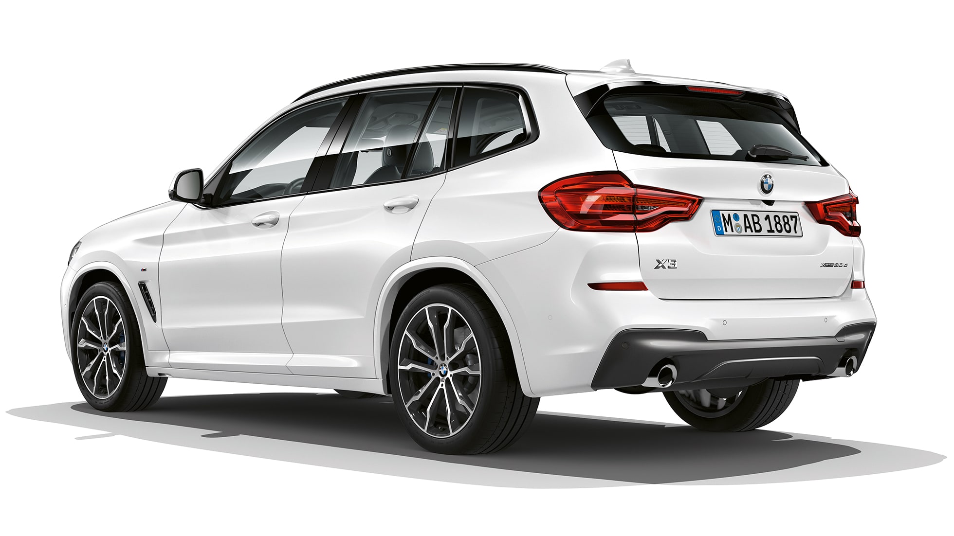 BMW X3 M40i, M Sport-útfærsla, skásett sjónarhorn á afturhluta BMW X3 M40i, M Sport-útfærsla, skásett sjónarhorn á afturhluta