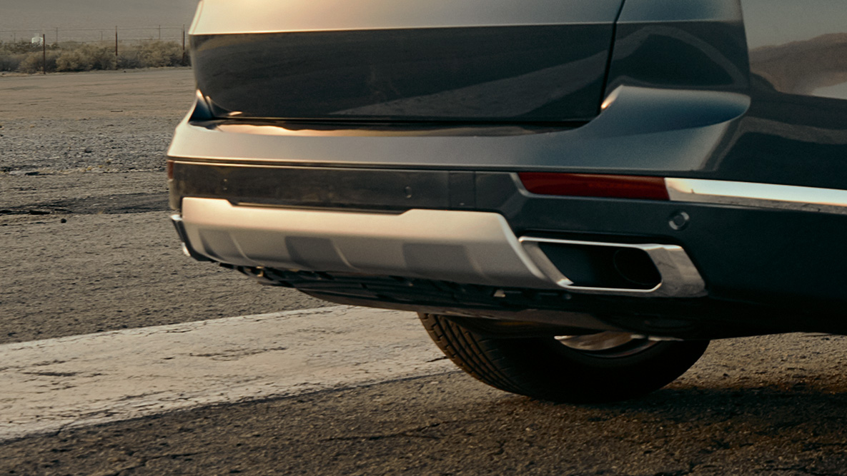 M Sport-útblásturskerfi Nærmynd af afturhluta BMW X7 með áherslu á M Sport-útblásturskerfi