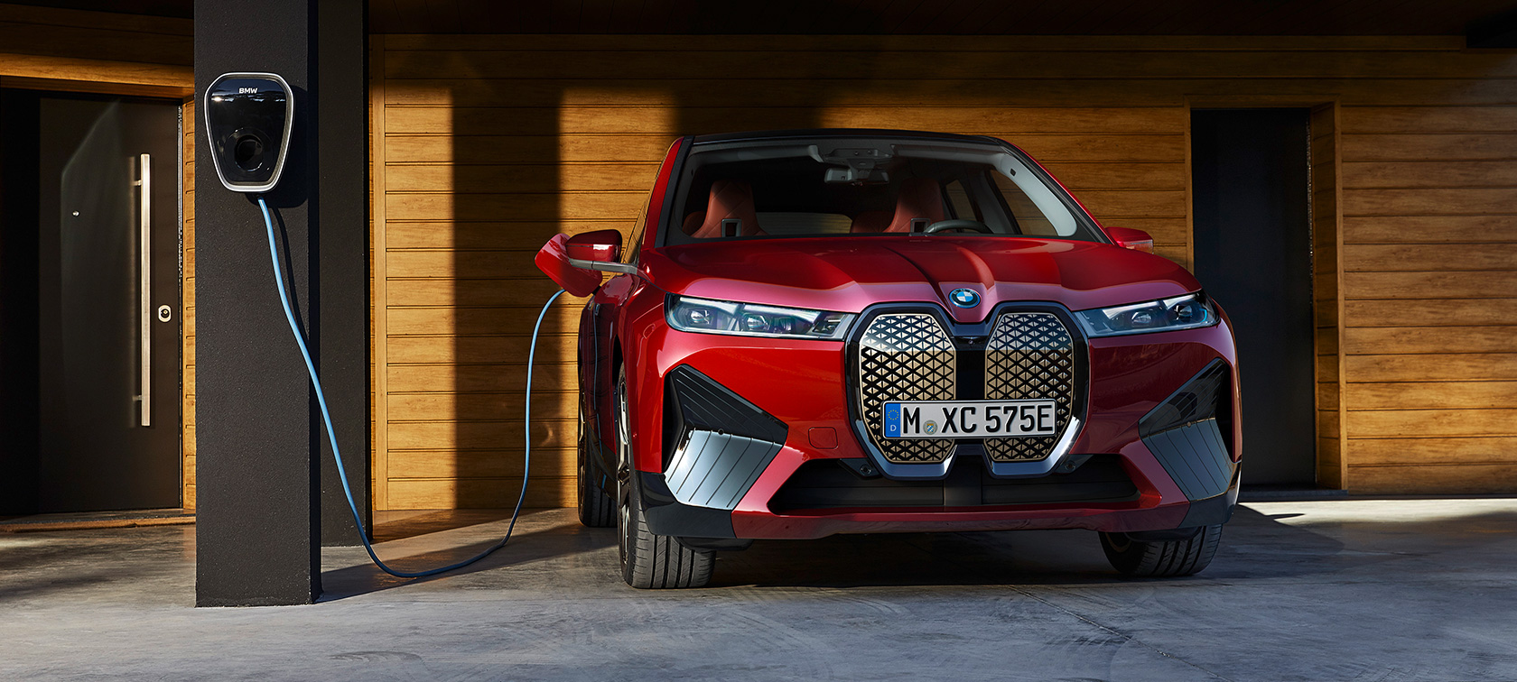 Hleðsla heima við Rafdrifinn akstur á BMW hleðsla heima við