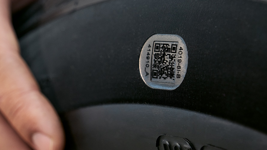 BMW-hjólbarðar, hjólbarði með QR-kóða BMW-hjólbarðar, hjólbarði með QR-kóða