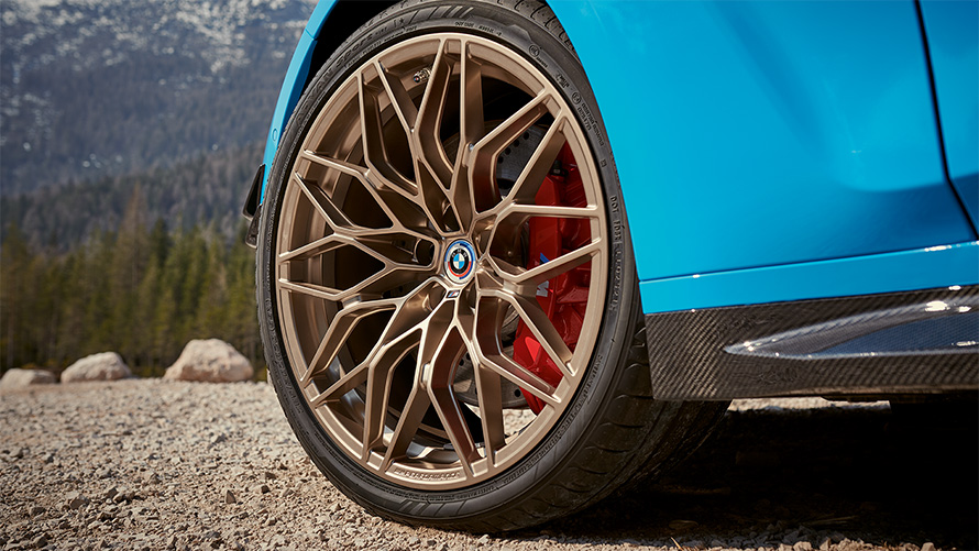 BMW M3 Touring G81 BMW M Performance-búnaður, nærmynd af felgu