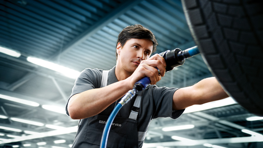 BMW Wheels and Tyre service BMW Wheels and Tyre service in BMW workshop